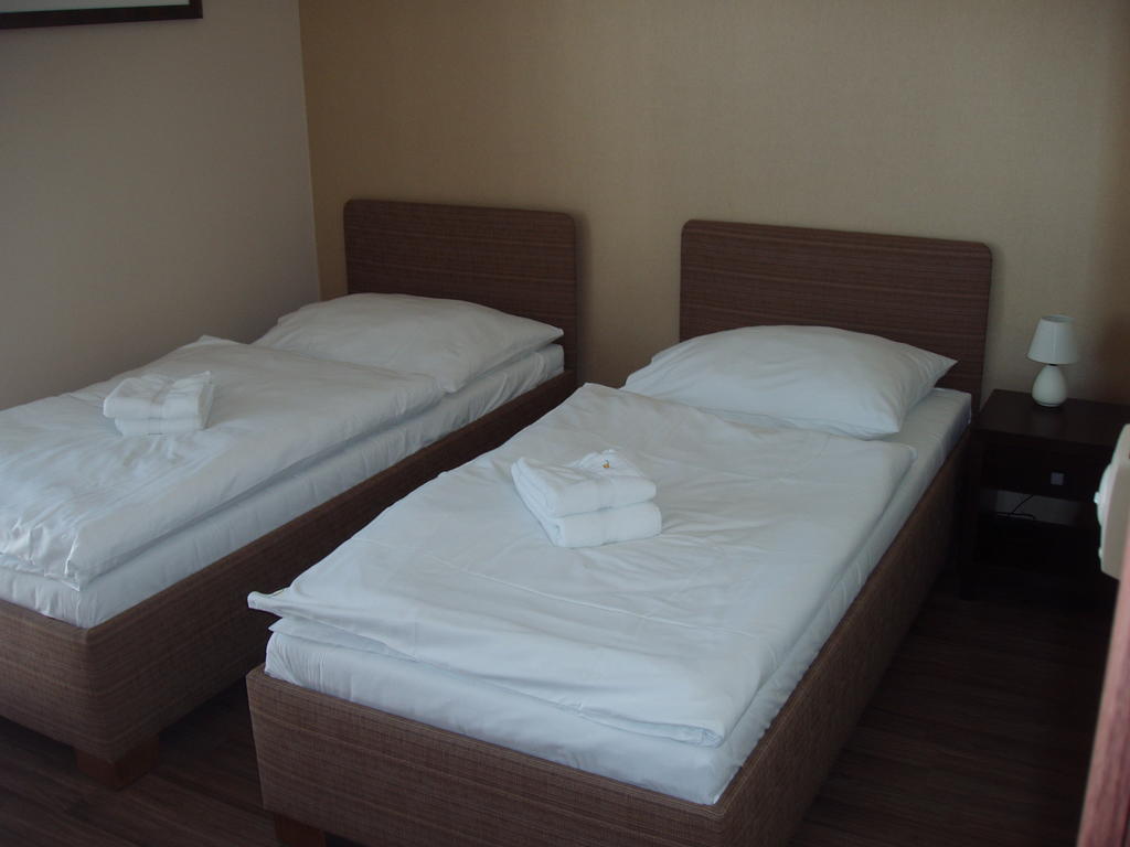 Hotel Predium Vrable Phòng bức ảnh