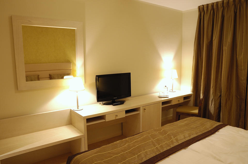 Hotel Predium Vrable Phòng bức ảnh