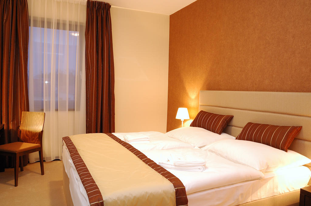 Hotel Predium Vrable Phòng bức ảnh